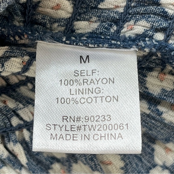 L A Hearts Blue Ditsy Floral Milkmaid Top Sz M Cottage Feminine Coquette Dainty - Picture 11 of 12